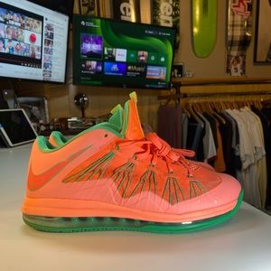 NIKE AIR MAX LEBRON 10 LOW 'WATERMELON' 579765-801
Mens size 11